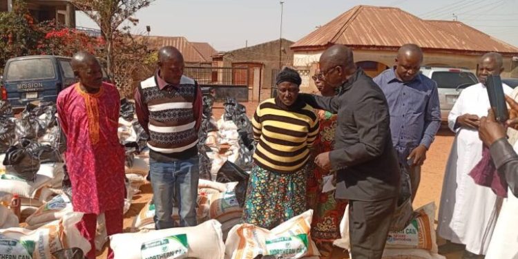 CAN, Barnabas Aid Distribute Relief Materials to Over 1,000 Displaced Households in Plateau